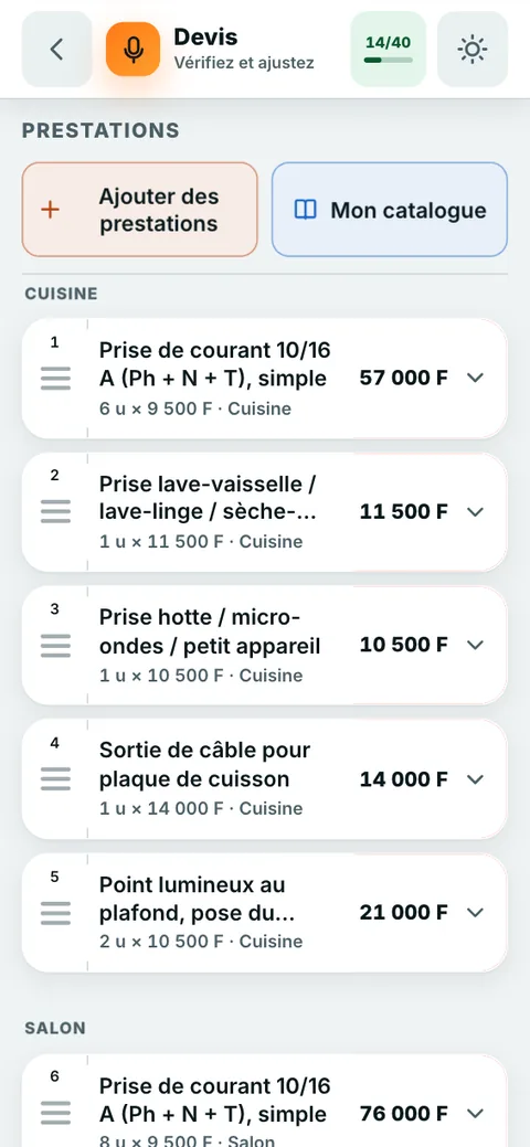 Un devis écrit ligne par ligne, chaque prestation avec sa quantité et son prix.